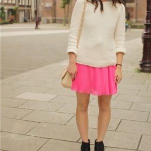Pink mini pleated skirt